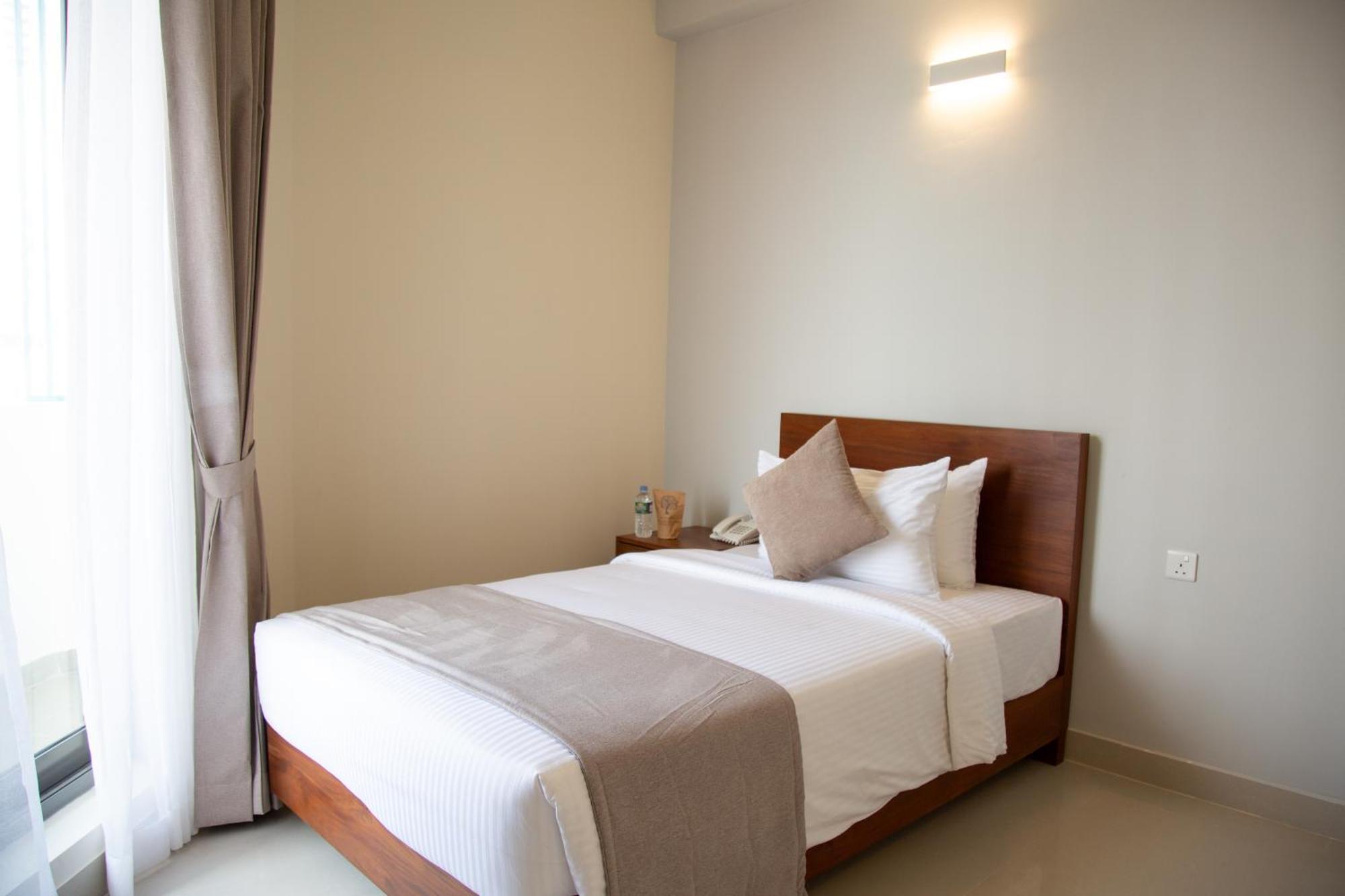 Marine Suites Colombo Exteriör bild
