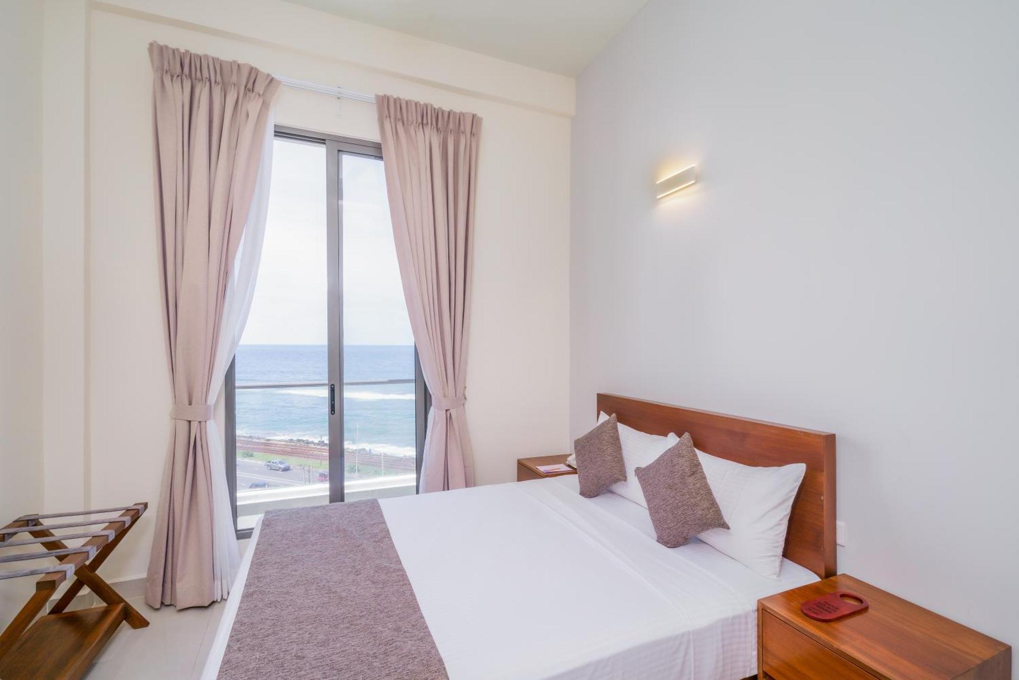Marine Suites Colombo Exteriör bild