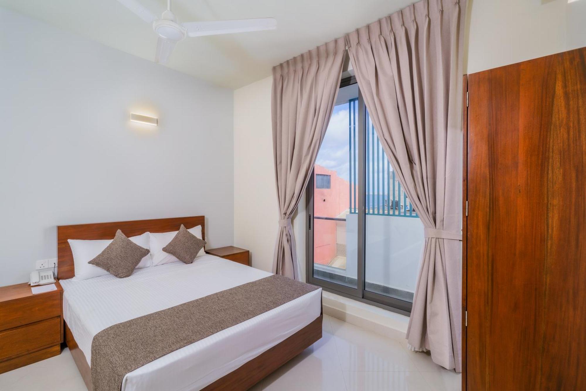 Marine Suites Colombo Exteriör bild